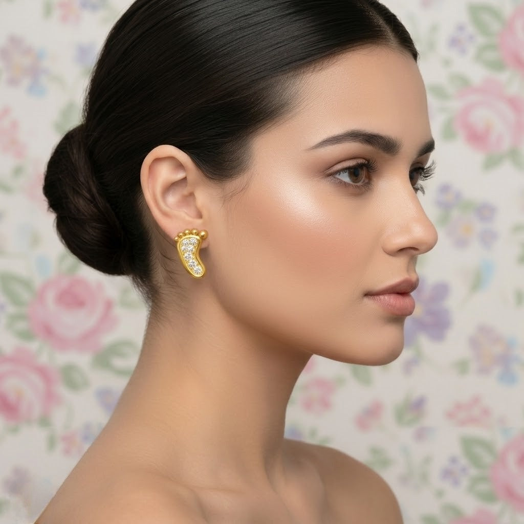 Gold Paisley Diamond Earring