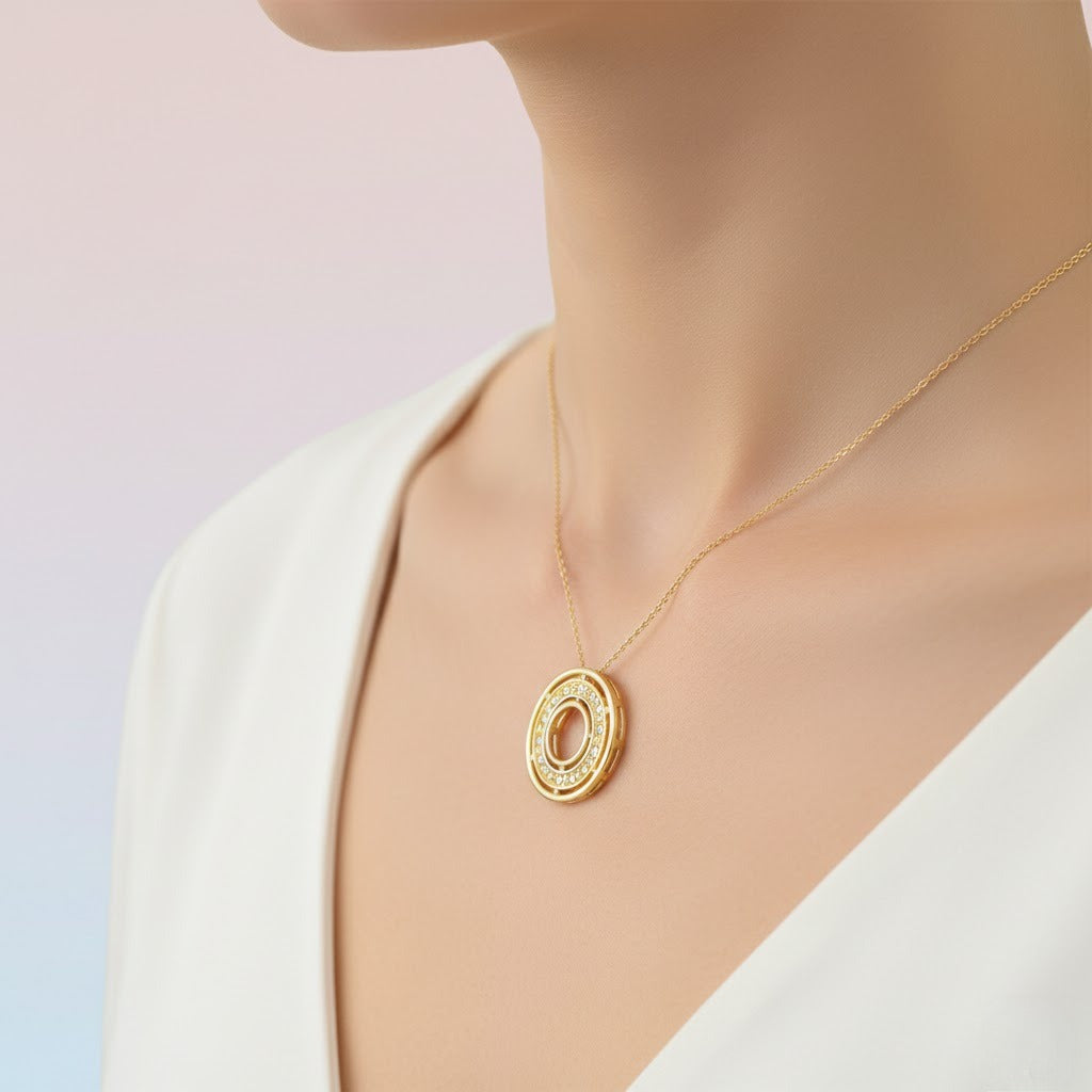 Classic Circular Stone Frame diamond gold pendant