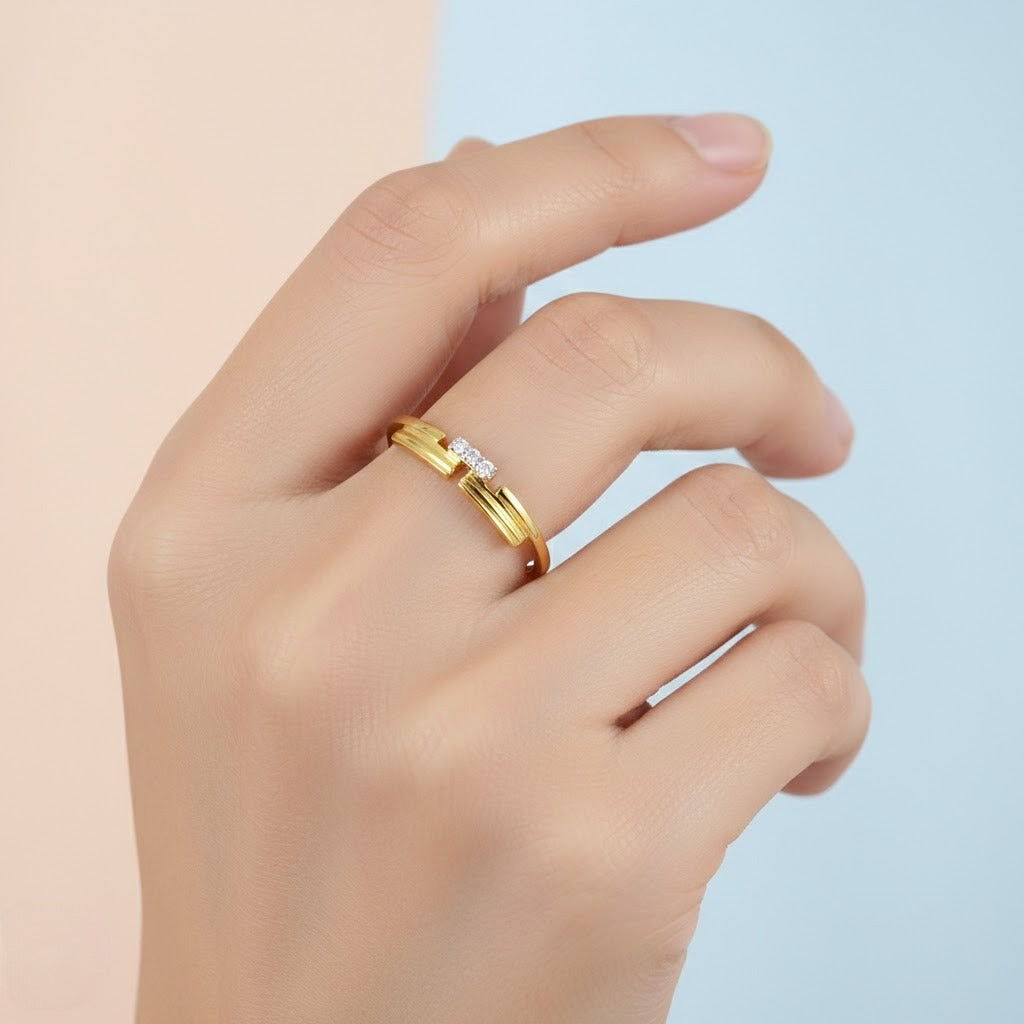 Linear Trio Accent Diamond Gold Ring