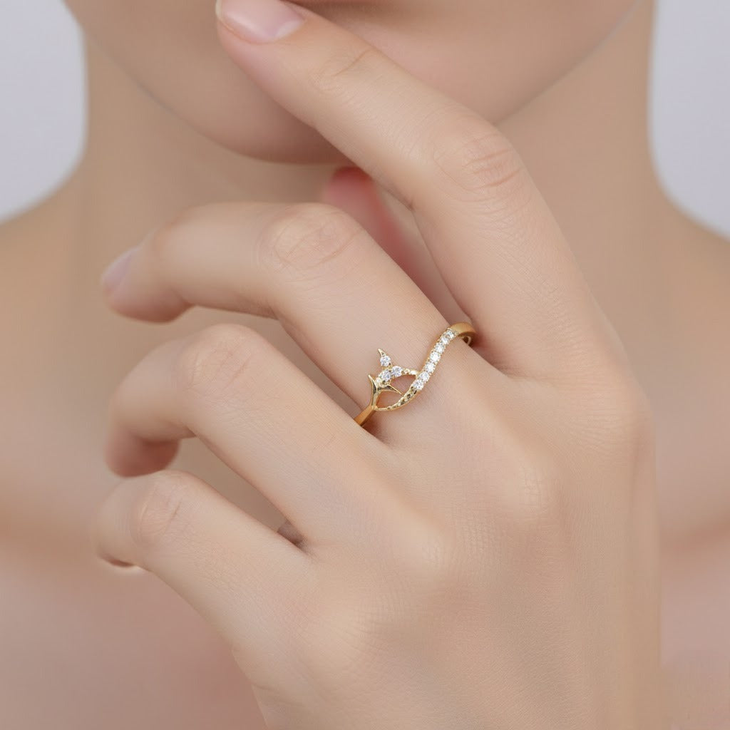 Butterfly Curve Diamond 9K Gold Ring