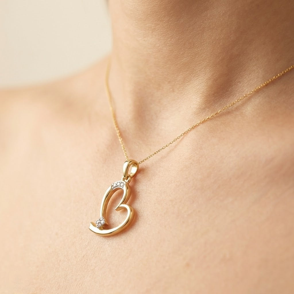 Elegant Heart Motif Diamond Gold Pendant