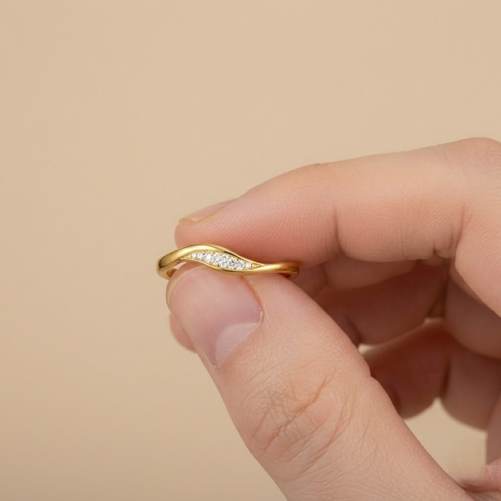 Golden Ripple Spark Ring