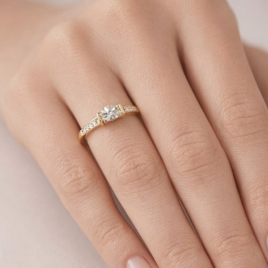 Starburst solitaire diamond gold ring