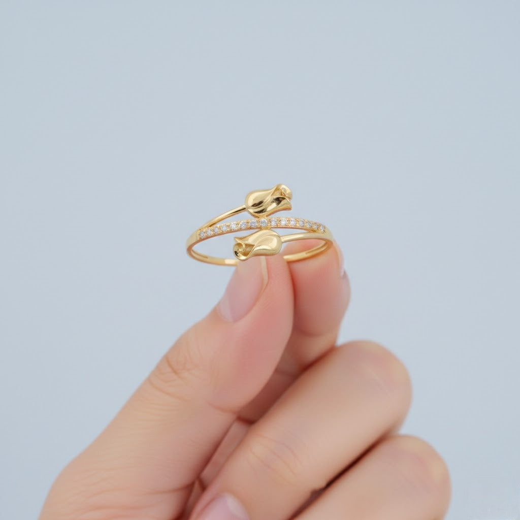 Graceful Twin Leaf Curve Design Diamond Gold Ring
