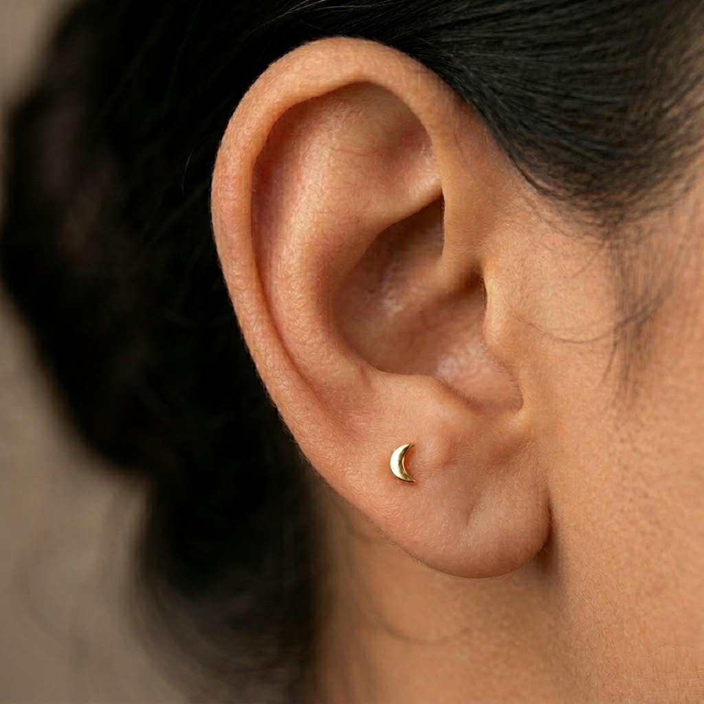 9K Gold Crescent Moon Stud Earrings