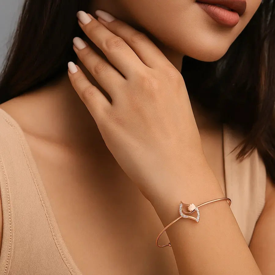 Graceful Lotus Leaf Gold Bangle