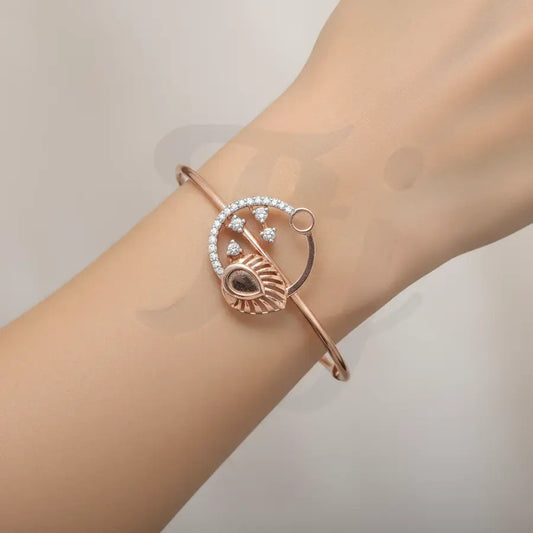 Royal Feather Motif Gold Bangle