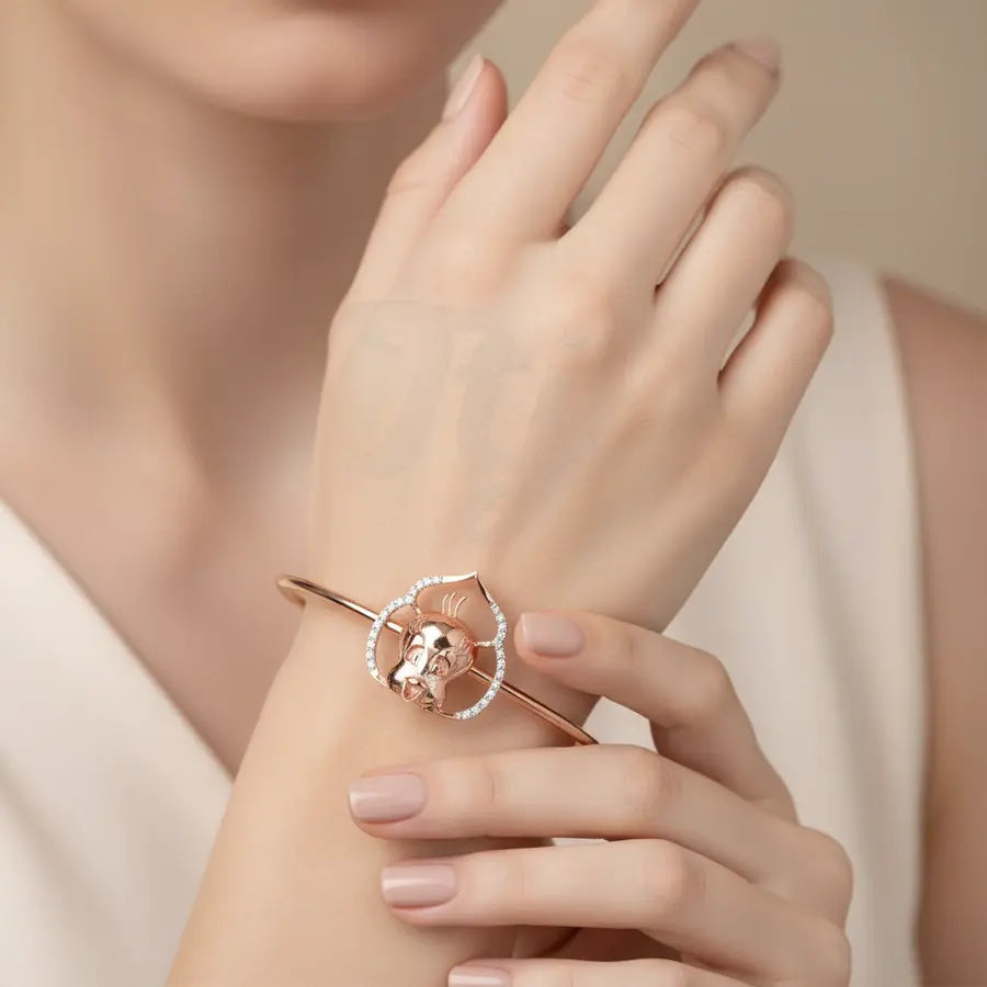 Classic Duck Charm Gold Bangle