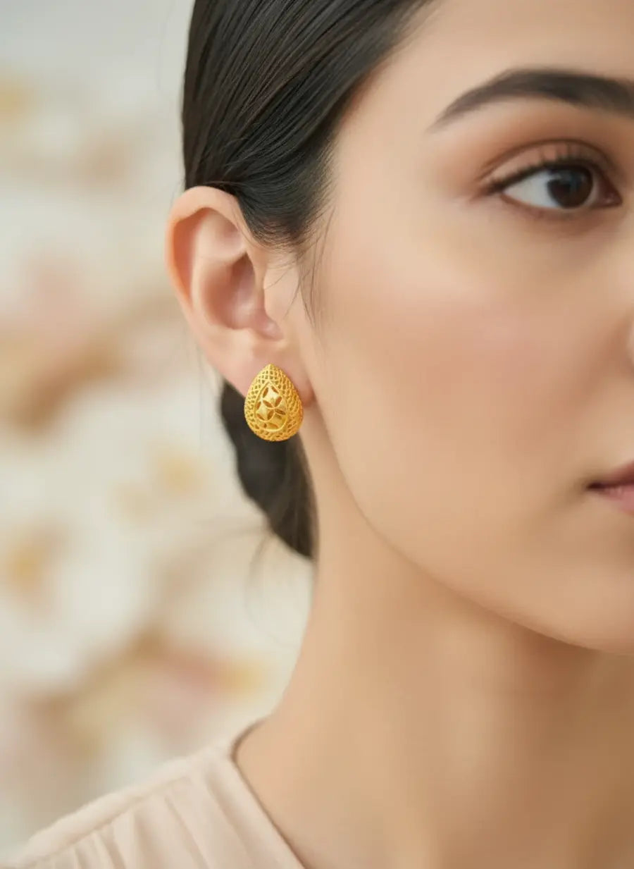Tear Drop Gold Earrings