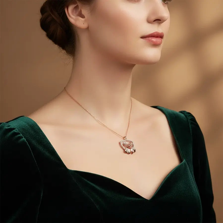 Ribbon Gold Pendant