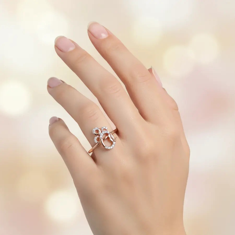 Eternal Embrace Floral fly Gold Ring