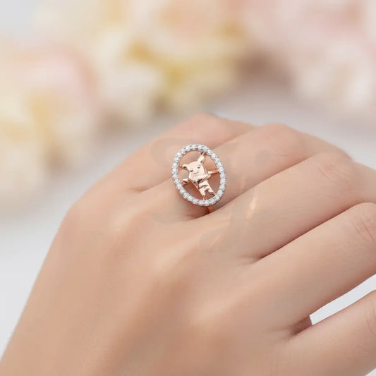 Quirky Pose Gold Ring