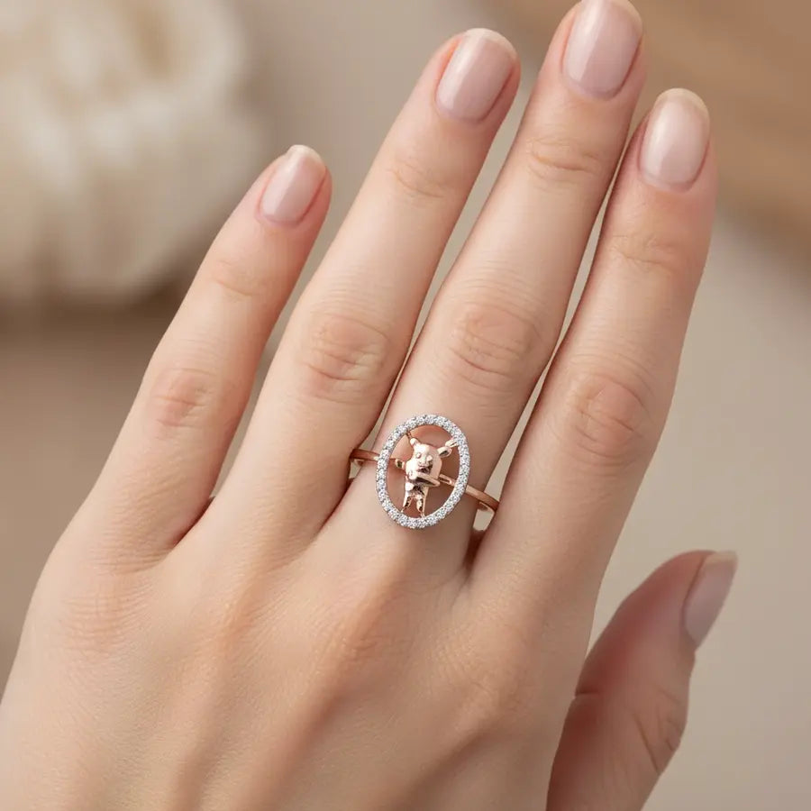 Quirky Pose Gold Ring