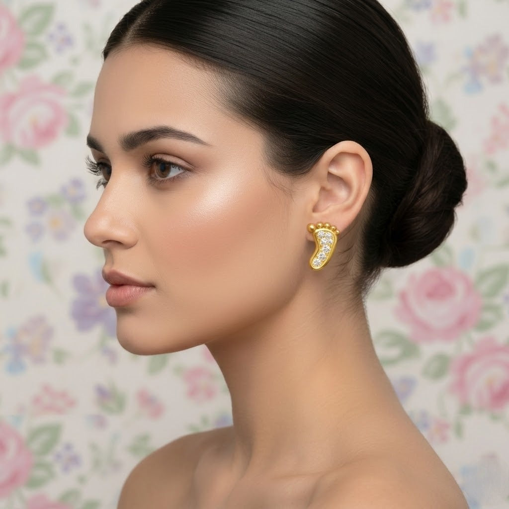 Gold Paisley Diamond Earring