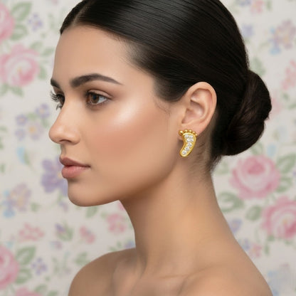 Gold Paisley Diamond Earring