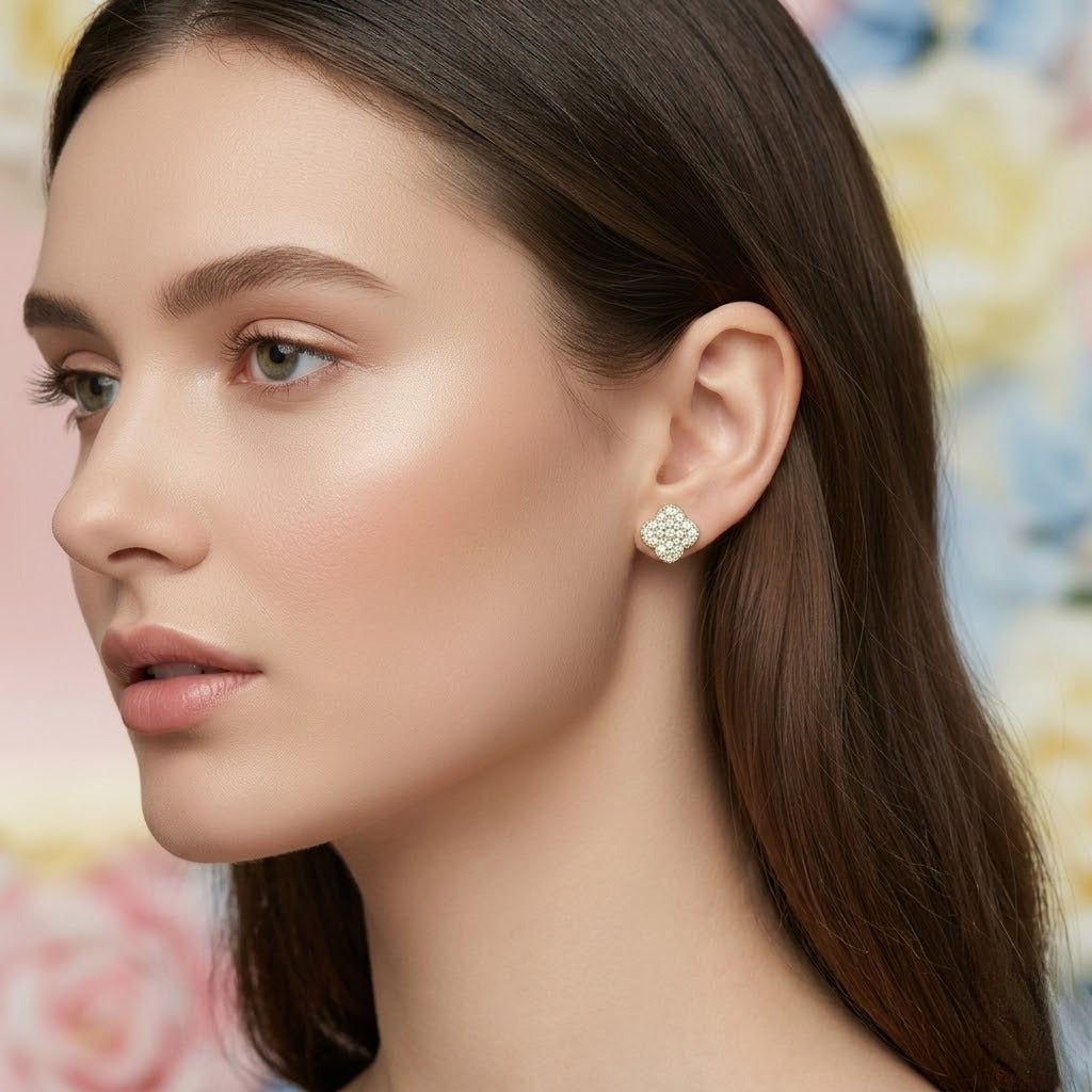 Clover Cluster Pattern Diamond Gold Earrings