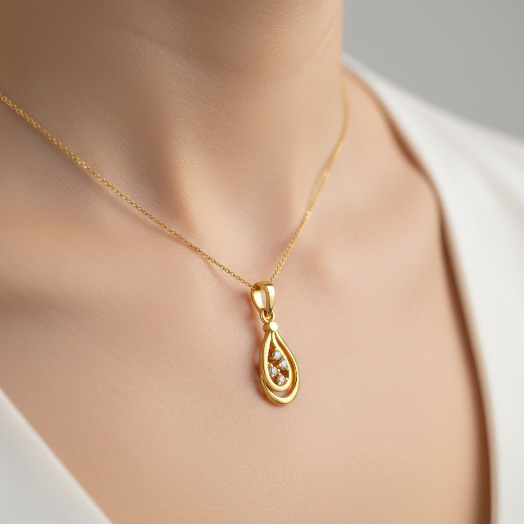 Dewdrop Cluster Diamond Gold Pendant