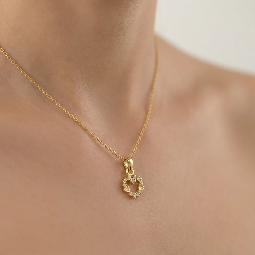 Floral Circle Sparkle Charm Diamond Gold Pendant