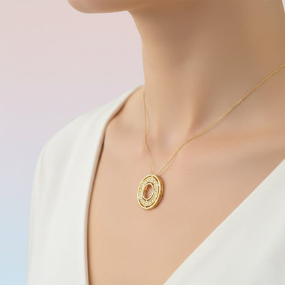 Classic Circular Stone Frame diamond gold pendant