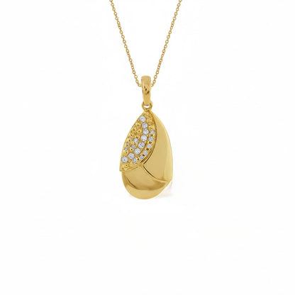 Layered Petal Glow Diamond Gold Pendant