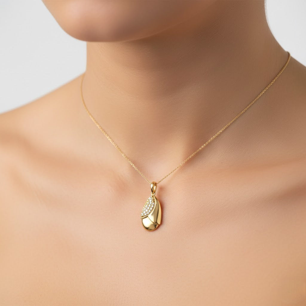 Layered Petal Glow Diamond Gold Pendant