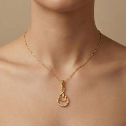 Elegant Gold Loop Diamond Pendant