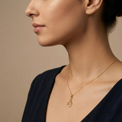 Elegant Gold Loop Diamond Pendant