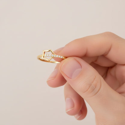 Star Frame Diamond Gold Ring