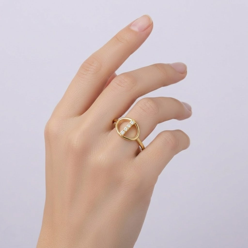 Oval Frame Diamond Bar Gold Ring