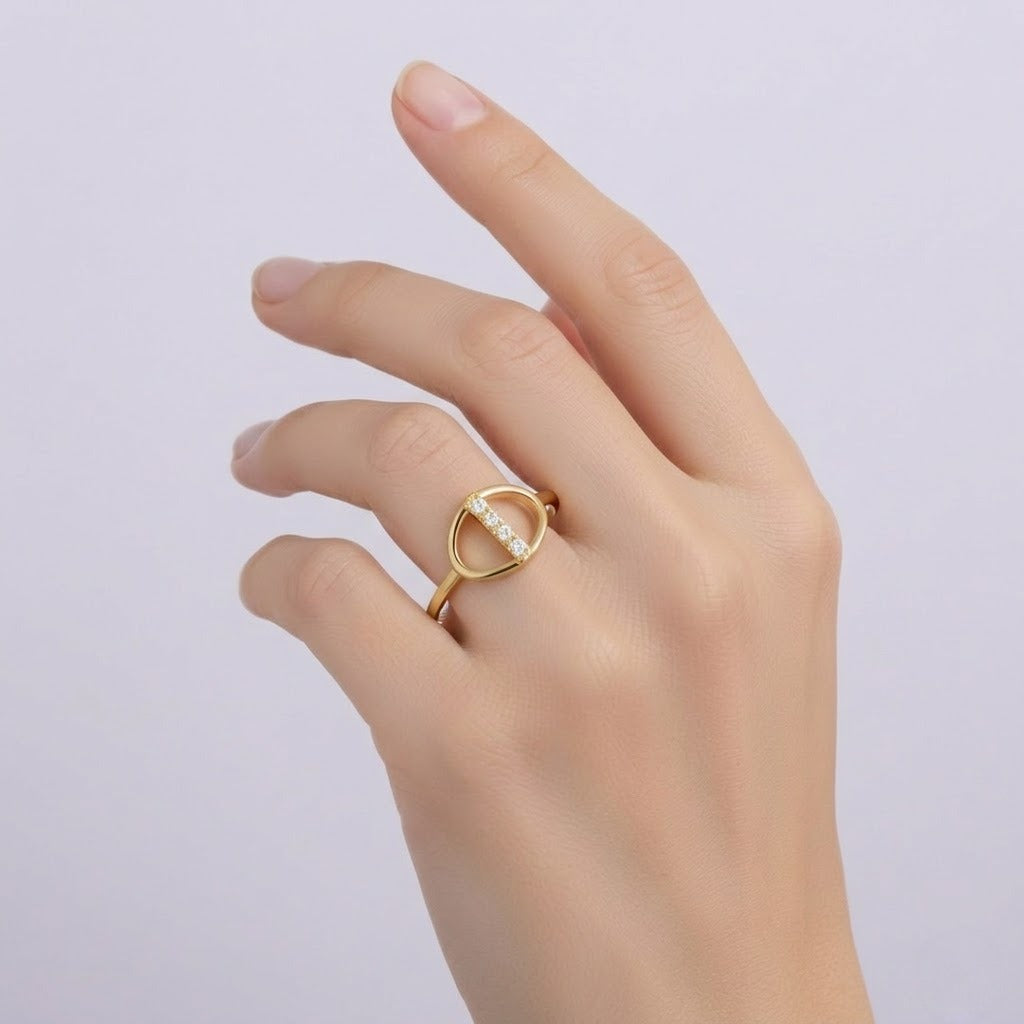 Oval Frame Diamond Bar Gold Ring