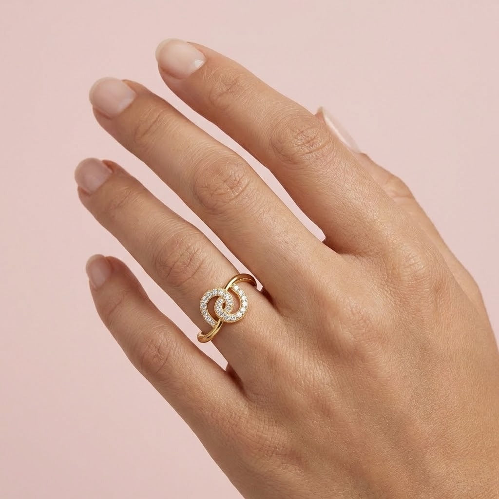 Linked Circle Sparkle Ring