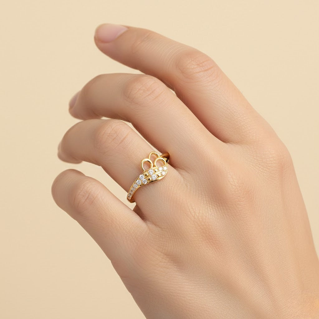Elegant Wave Design Diamond Gold Ring