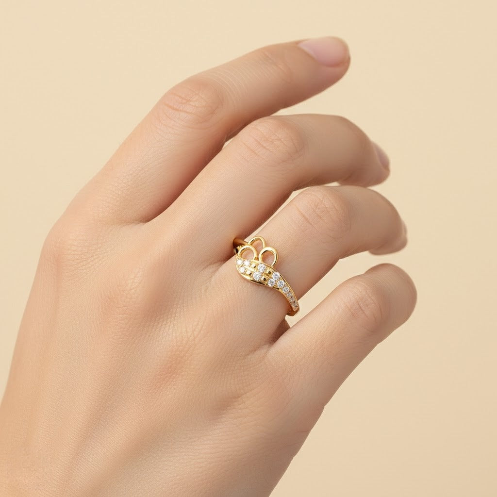 Elegant Wave Design Diamond Gold Ring