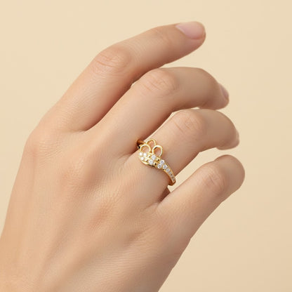 Elegant Wave Design Diamond Gold Ring