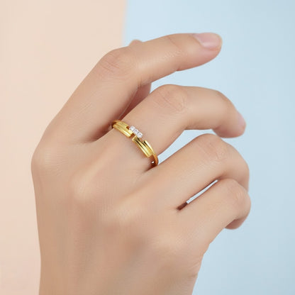 Linear Trio Accent Diamond Gold Ring