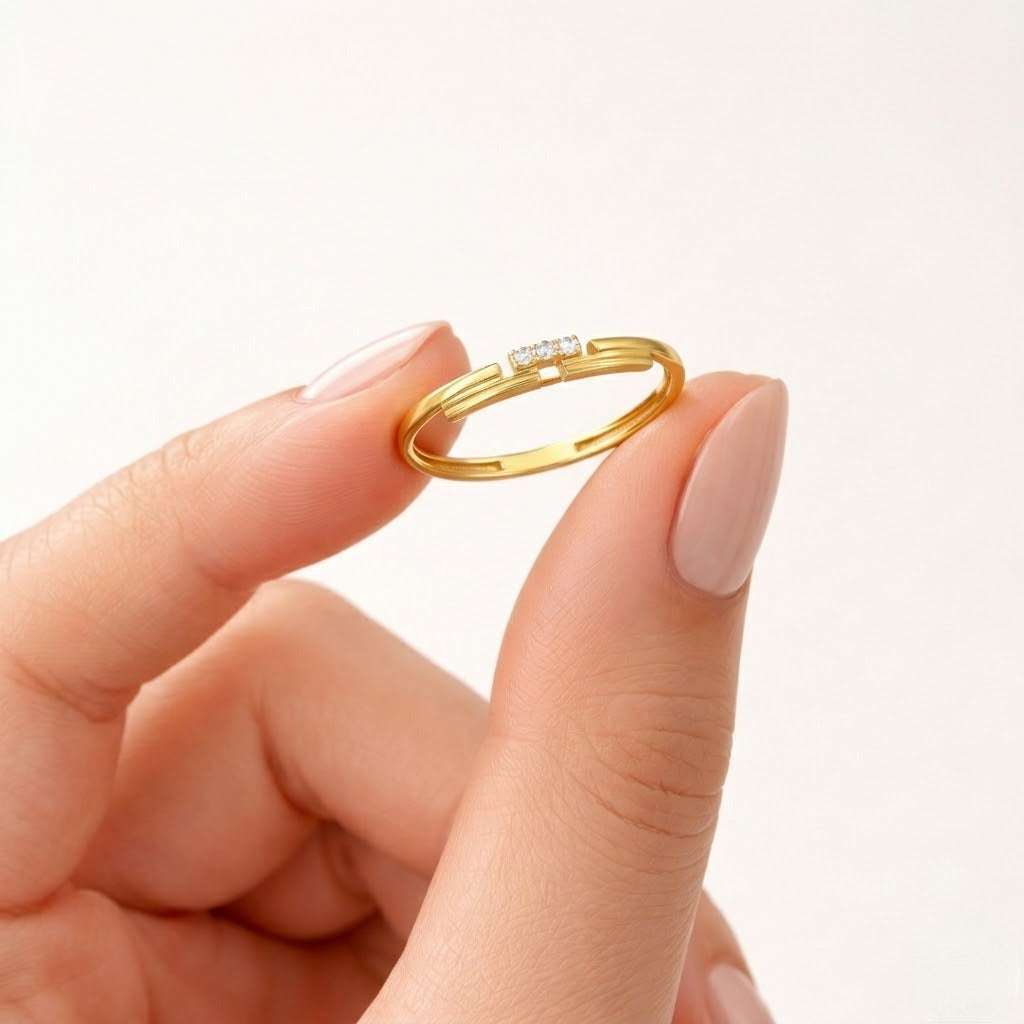 Linear Trio Accent Diamond Gold Ring