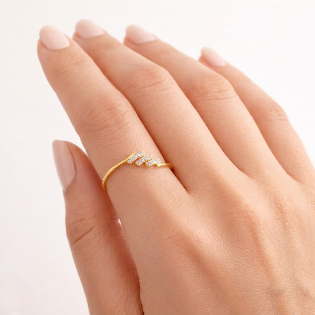 Flowing Zigzag Diamond Gold Ring