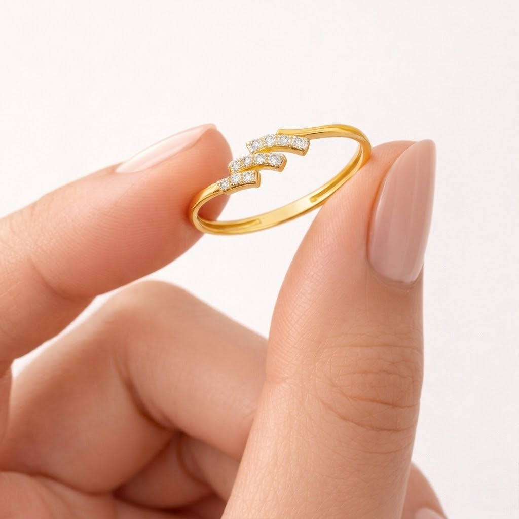 Flowing Zigzag Diamond Gold Ring