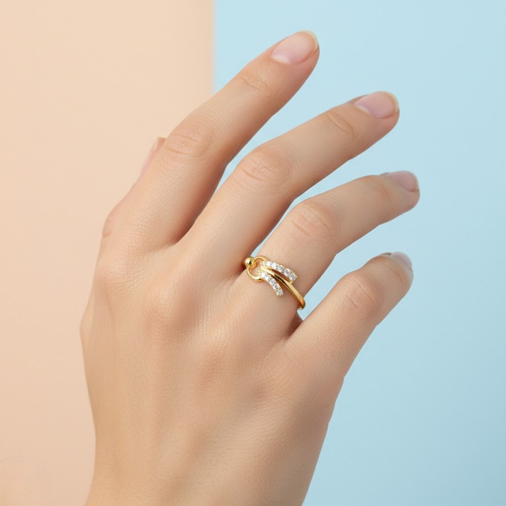 Modern Loop Curve Sparkle Design Diamond Gold Ring