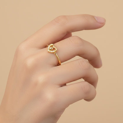 Sweet Heart Embrace Center Motif Diamond Gold Ring
