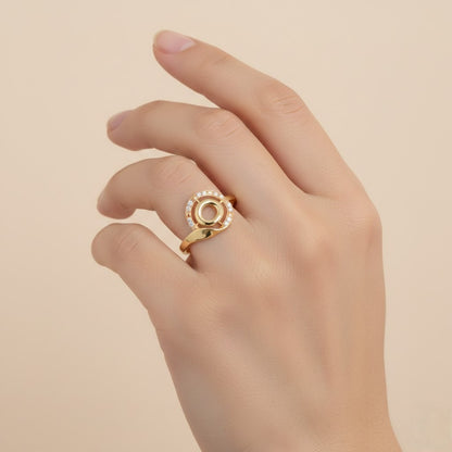 Modern Oval Halo Flow Design Diamond Gold Ring