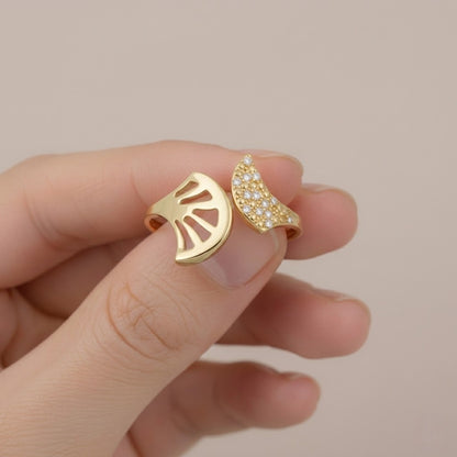 Artistic Open Fan Curve Sparkle Diamond Gold Ring
