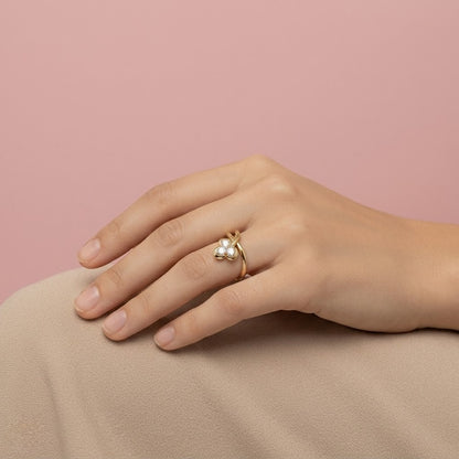 Petal Trio Bloom Diamond Gold Ring