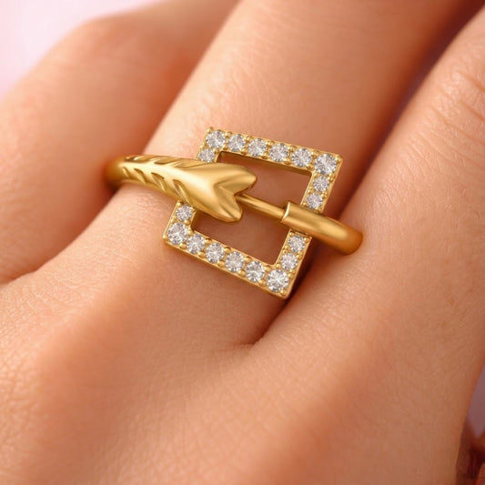 Arrow Frame Diamond Gold Ring