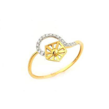 Halo Crest Motif Diamond Gold Ring