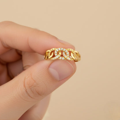 Interlinked Scroll Diamond Gold Ring