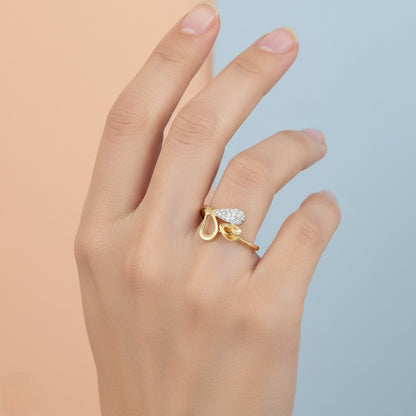 Elegant Leaf Drop Sparkle Design Diamond Gold Ring