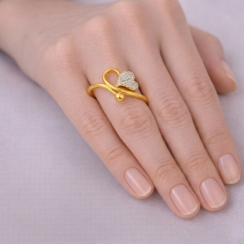 Graceful Heart Bloom Sparkle Diamond Gold Ring