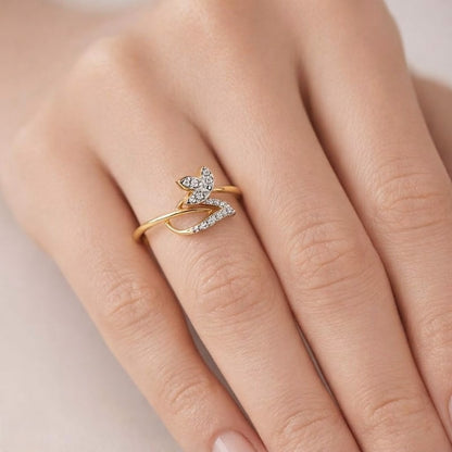 Delicate leaf motif diamond gold ring