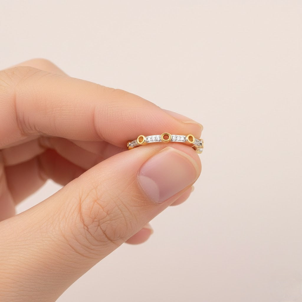 Circular Link Diamond Gold Ring